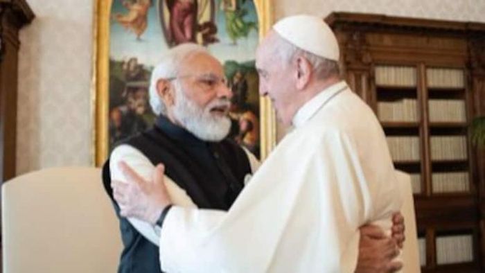 পোপ সকাশে প্রধানমন্ত্রী