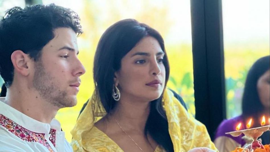 নিকের সারনেম সরালেন প্রিয়াঙ্কা, তাহলে কি ডিভোর্স? তুঙ্গে জল্পনা  নিকের সারনেম সরালেন প্রিয়াঙ্কা, তাহলে কি ডিভোর্স? তুঙ্গে জল্পনা