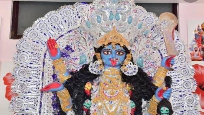 শ্যামাপুজোর আয়োজন অনুব্রত মণ্ডলের