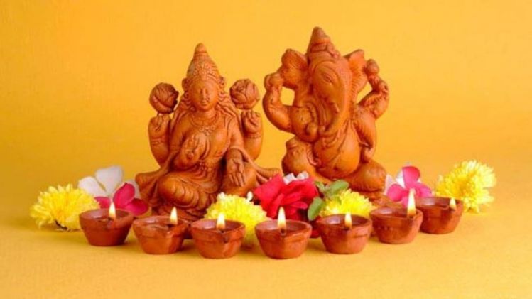 লক্ষ্মী-গণেশের এই ধরনের মূর্তি ঘরে আনবেন না, মারাত্মক!