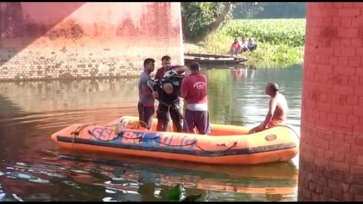 গোবরডাঙায় যমুনা নদীতে দেহ উদ্ধার যুবকের, মৃত্যু ঘিরে রহস্য