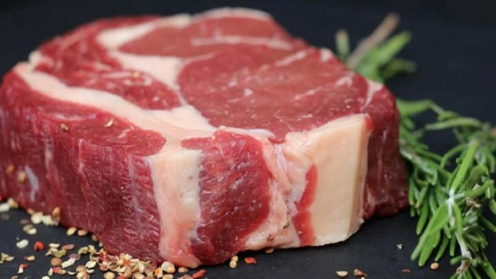 হালাল মাংস নিয়ে বিতর্ক (প্রতীকী ছবি)