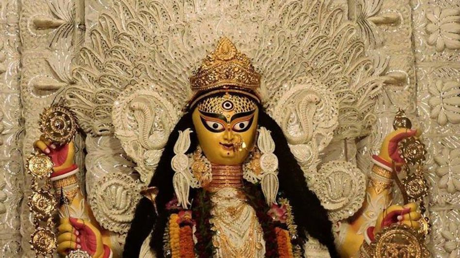 স্বপ্নাদেশে, কৃষ্ণনগরেই প্রথম জগদ্ধাত্রী পুজো শুরু করেন রাজা কৃষ্ণচন্দ্র!  স্বপ্নাদেশে, কৃষ্ণনগরেই প্রথম জগদ্ধাত্রী পুজো শুরু করেন রাজা কৃষ্ণচন্দ্র!