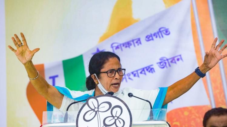 'মানুষের জয়, হিংসার পরাজয়', ৪ প্রার্থীকে জয়ের শুভেচ্ছা মমতার 