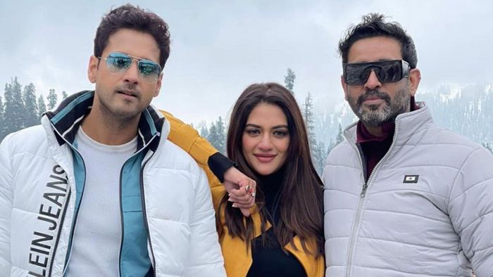 কাশ্মীরে যশ দাশগুপ্ত, নুসরত জাহান ও শিলাদিত্য মৌলিক