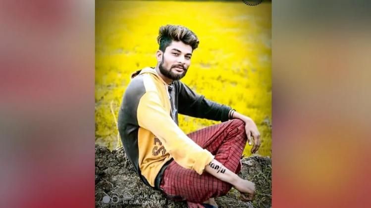 সোস্যাল মিডিয়ায় ভাইরাল হওয়ার নেশা, ট্রেন উড়িয়ে দিল যুবককে