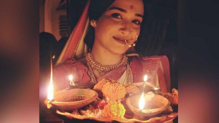 রোশনি ভট্টাচার্য