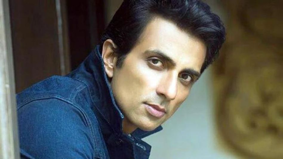 কঙ্গনা পাচ্ছেন পদ্মশ্রী, আপনি নয় কেন? যা বললেন সোনু সুদ কঙ্গনা পাচ্ছেন পদ্মশ্রী, আপনি নয় কেন? যা বললেন সোনু সুদ