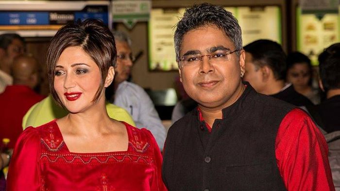 স্বস্তিকা মুখোপাধ্যায় ও মীর আফসার আলি (ছবি: সুজিত সরকার)