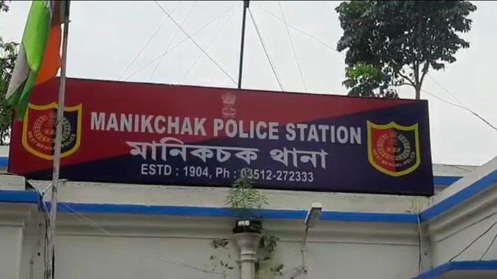 মানিকচকে চাঞ্চল্য