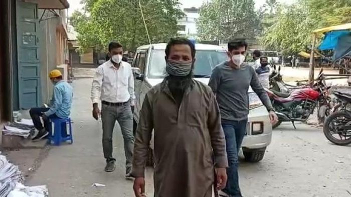 সোনা পাচারে ধৃত