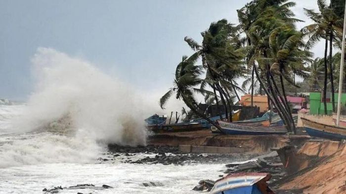 আছড়ে পড়বে ঘূর্ণিঝড়। প্রতীকী ছবি