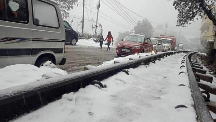 বরফে ঢাকা দার্জিলিং