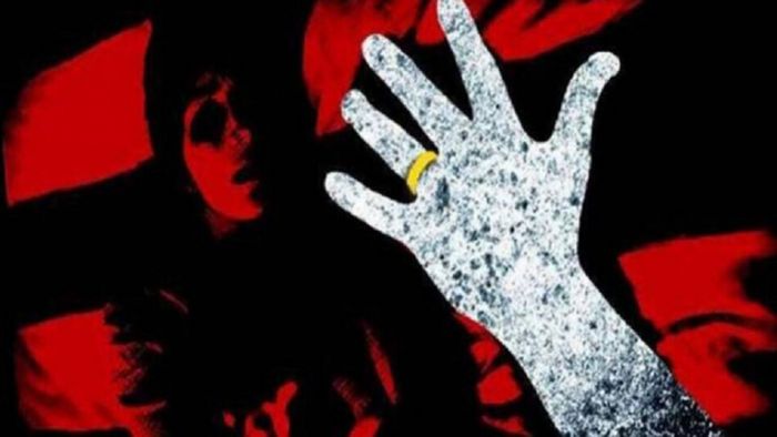 বোনকে খুন করে মুন্ডু ঝুলিয়ে দিল রাস্তায় (প্রতীকী ছবি)