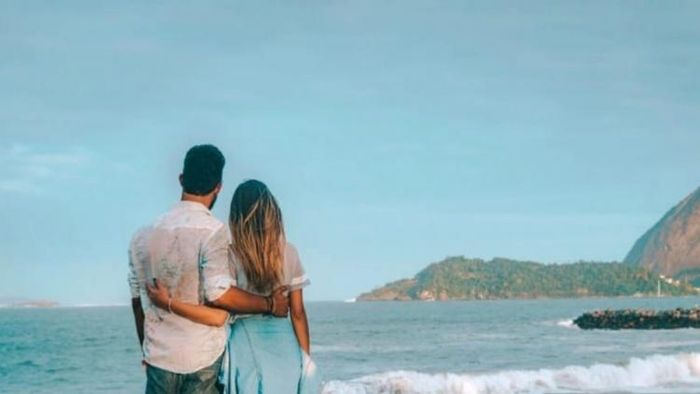 গার্লফ্রেন্ডকে যে কথা বলা ঠিক নয় (প্রতীকী ছবি)