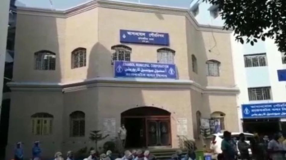 কুলটিতে প্রার্থী তালিকা তৃণমূলের অভ্যন্তরে অসন্তোষ, নির্দলে দাঁড়ানোর প্রস্তুতি  কুলটিতে প্রার্থী তালিকা তৃণমূলের অভ্যন্তরে অসন্তোষ, নির্দলে দাঁড়ানোর প্রস্তুতি