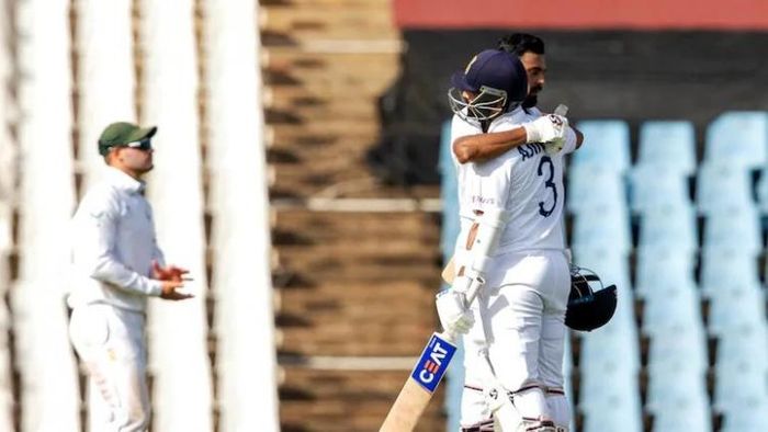 প্রথম দিনে ভাল জায়গায় ভারত