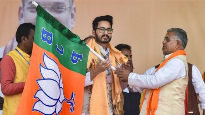 ফের প্রকাশ্যে রাজ্য বিজেপির অন্তর্কলহ