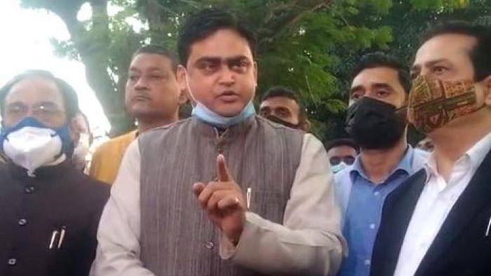 শান্তনু ঠাকুর।