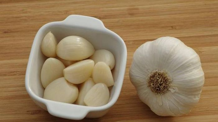 রসুন খাওয়ার উপকারিতা।