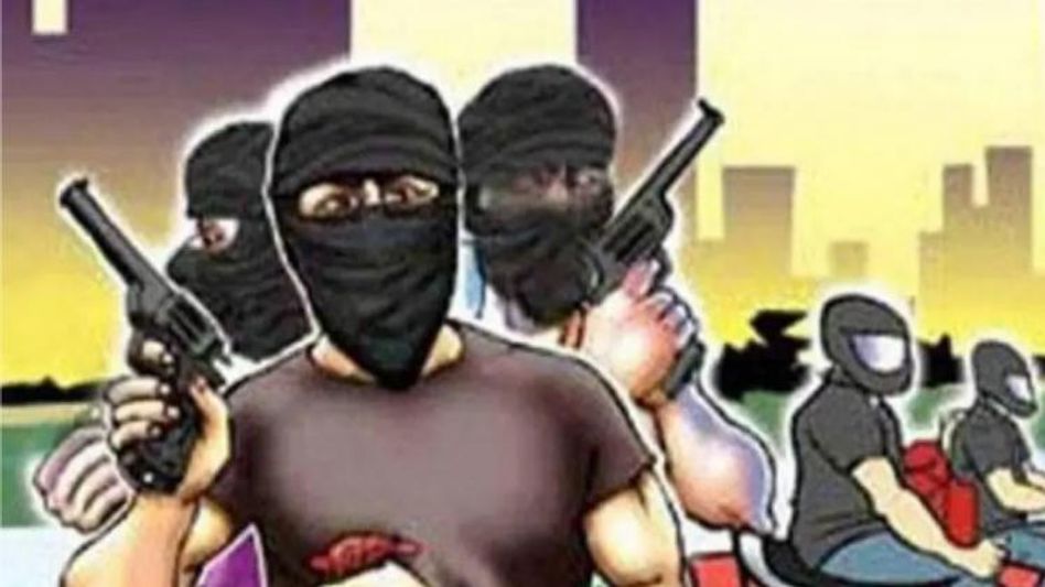 ভাড়াটে সেজে ব্য়ান্ডেলে ডাকাতদলের হানা, লুট সোনা-টাকা ভাড়াটে সেজে ব্য়ান্ডেলে ডাকাতদলের হানা, লুট সোনা-টাকা