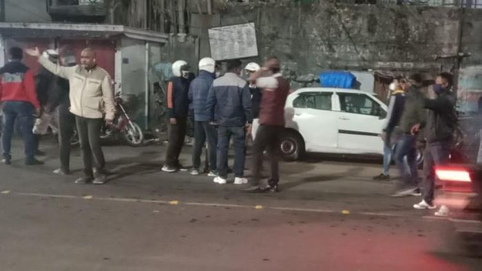 যাদবপুরে দুর্ঘটনা। গাড়ির ধাক্কায় মৃত পথচারী।