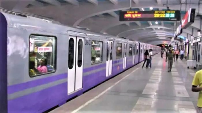 কলকাতা মেট্রোর এসপ্ল্যানেড স্টেশনে আত্মঘাতী এক ব্য়ক্তি (প্রতীকী ছবি)