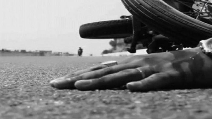 পিকনিক থেকে ফেরার পথে টোটোর সঙ্গে স্কুটির মুখোমুখি সংঘর্ষে মৃত্যু হল এক রেশন ডিলারের (প্রতীকী ছবি)