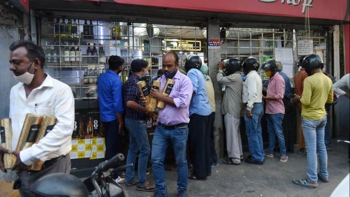 বার খোলা নিয়ে রাজ্যে নয়া নিয়ম (প্রতীকী ছবি)