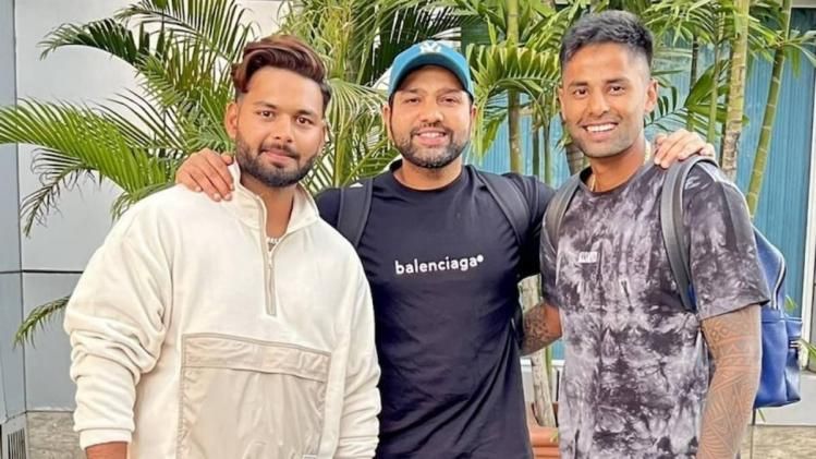 এবার বিপক্ষ ওয়েস্ট ইন্ডিজ! আহমেদাবাদ পৌঁছলেন রোহিতরা