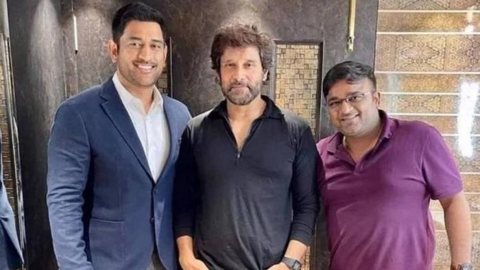 এমএস ধোনির সঙ্গে বিক্রম