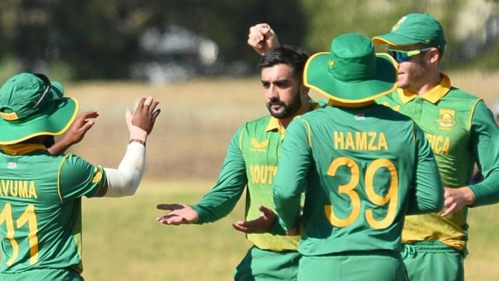 উল্লসিত দক্ষিণ আফ্রিকার ক্রিকেটাররা