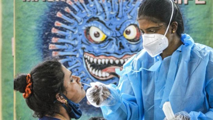 লাগাতার ৩ দিন কমেছে করোনার গ্রাফ