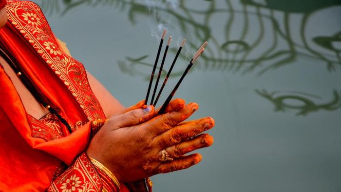 হিন্দু ক্যালেন্ডারের ১১ তম মাস মাঘকে অত্যন্ত পবিত্র বলে মনে করা হয়