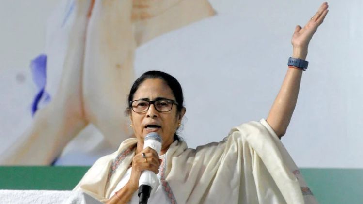 বিরোধী শিবিরে জনপ্রিয়তার শীর্ষে মমতা, ঐক্য় মজবুত করতে পারবেন? 