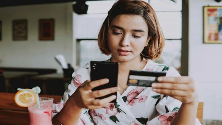 ইন্টারনেট ছাড়াই UPI পেমেন্ট, প্রতি লেনদেনে কত চার্জ কাটে জানেন?