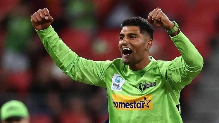 BBL: তিনবার হ্যাটট্রিক করে অস্ত্রেলিয়ার মাটিতে ইতিহাস গড়লেন ভারতীয় বংশোদ্ভূত গুরিন্দর 