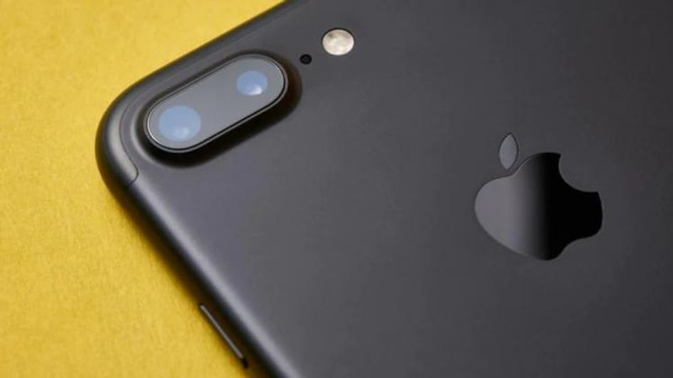 I-Phone মিনির চেয়েও সস্তা, Apple লঞ্চ করছে iPhone SE-3, আর কী চাই? I-Phone মিনির চেয়েও সস্তা, Apple লঞ্চ করছে iPhone SE-3, আর কী চাই?