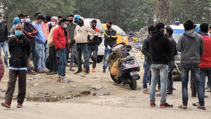 এলাকায় চাঞ্চল্য