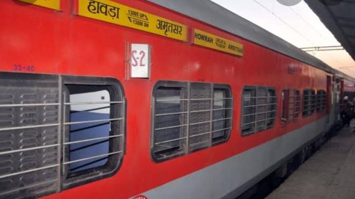 এই রেক চালু হলো মহানন্দা এক্সপ্রেসে