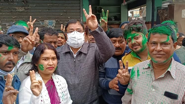  এবার দিনহাটা, ভোটের আগেই আরও এক পুরসভা তৃণমূলের