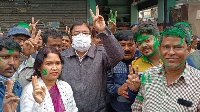 বিনা প্রতিদ্বন্দ্বিতায় পুরসভা দখল