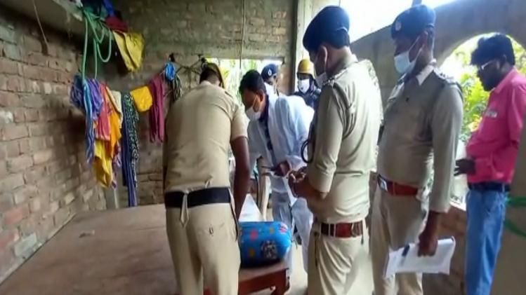 আনিস খান হত্যাকাণ্ডের তদন্তে ফরেনসিক দল, ঘটনার পুনর্নির্মাণ