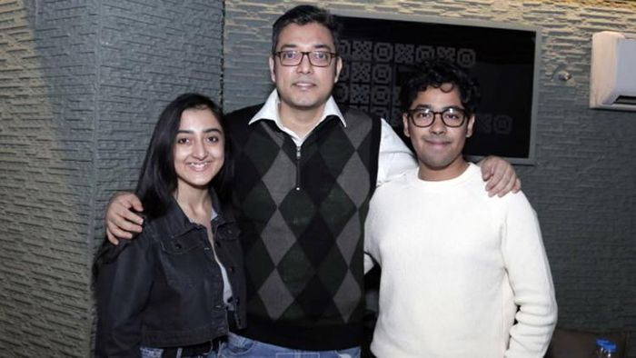 অনুপম রায়ের সঙ্গে ঋদ্ধি সেন এবং সুরঙ্গনা বন্দোপাধ্যায়