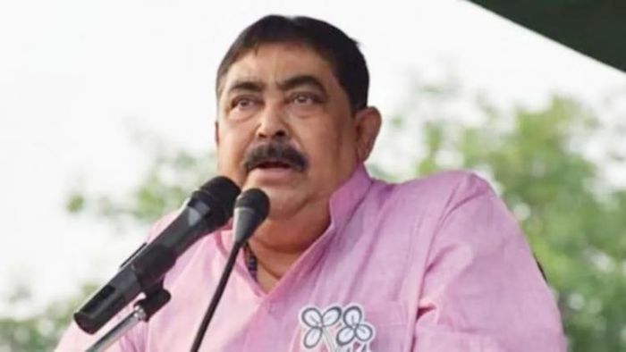 বীরভূমের তৃণমূল জেলা সভাপতি অনুব্রত মণ্ডল