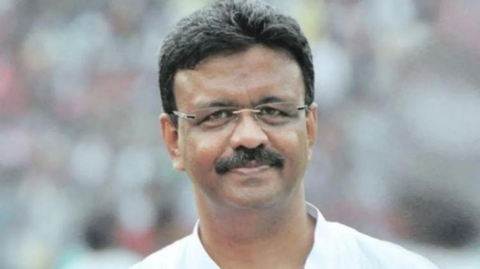 'পরচর্চা মহিলাদের কাজ,' শুভেন্দুকে বিঁধতে গিয়ে বিতর্কে ফিরহাদ 'পরচর্চা মহিলাদের কাজ,' শুভেন্দুকে বিঁধতে গিয়ে বিতর্কে ফিরহাদ