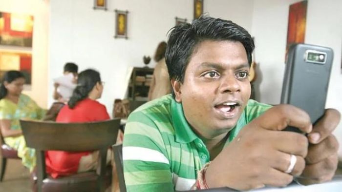 নতুন সমস্যার নাম ইন্টারনেটে আসক্তি (প্রতীকী ছবি)