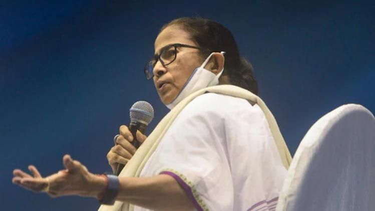 'ওল্ড ইজ গোল্ড', নবীন-প্রবীণ মিশেলের বার্তা মমতার