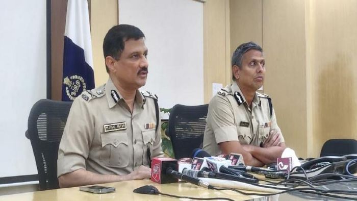 সাংবাদিক সম্মেলন করলেন রাজ্যপুলিশের ডিজি