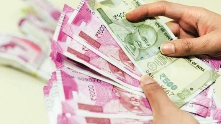 ১৮ মাসের DA একসঙ্গে দিতে পারে কেন্দ্রীয় সরকার! হাতে আসবে প্রায় ২ লাখ টাকা